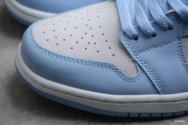 Cheap Jordan Blue (W) DC0774-050 1 Low University 0607